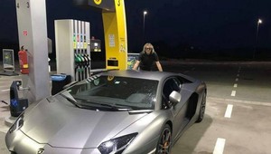 Mojsej sa vyváža na luxusnom športiaku!