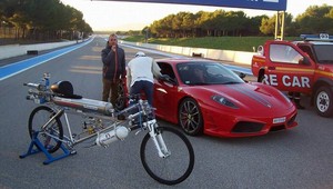 Oči vypadnú vám aj Saganovi! Bicykel rýchlejší ako najlepšie Ferrari