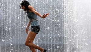 SHMÚ varuje! Vydal výstrahu 2. stupňa pred horúčavami