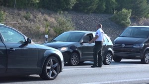 Tunel museli kvôli nehode uzavrieť. Niektorí vodiči to ale nerešpektovali