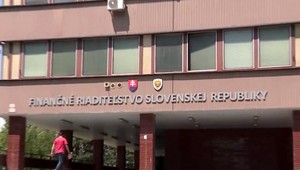 NAKA zasahovala v budove Finančnej správy. Podozrenia padajú na IT projekt