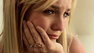 Otec ma nútil brať drogy, šokuje zlomená Britney Spears