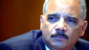 Minister spravodlivosti končí, odchod Holdera oznámi Obama