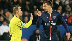 Ibrahimovič ignoroval volanie rozhodcu! Rešpektuje iba samého seba