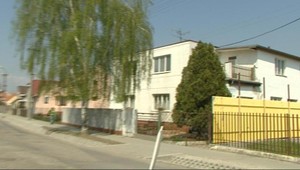 Spor o dom sa skončil nožom zapichnutým v chrbte