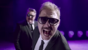 Zhoršuje sa mu stav?! Český spevák údajne útočil na vlastnú rodinu, jeho manželka reaguje!