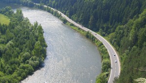 Vo Váhu plávalo mŕtve telo