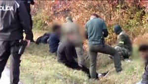 Nelegálni migranti už sú späť na Ukrajine. Polícia zistila, vďaka čomu sa dvanásti zmestili do jedného auta
