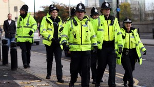 Polícia uzavrela časť Londýna. Zadržala troch mužov v belgickom aute