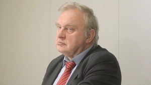 Zomrel komunistický europoslanec Miloslav Ransdorf