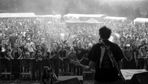 Smrteľná nehoda českej skupiny! Jeden mŕtvy (†22), štyria vážne zranení