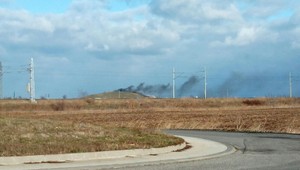 Požiar skládky komunálneho odpadu: Na mieste zasahovali hasiči