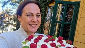 Adriana Kneissl z Bez servítky: Prečo si chce baliť kufre z rakúskeho kaštieľa?