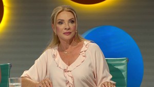 Zdena Studenková vo Viedni opäť potvrdila, že má štýl: Sivý outfit oživila výraznou kabelkou