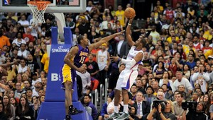 NBA: Miami natiahlo domácu víťaznú šnúru, derby pre Lakers