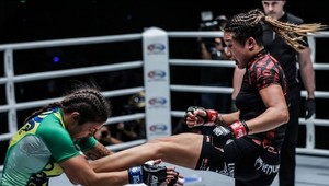 Svetová rarita: titul ide obhajovať s dvomi prehrami v rade