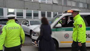 Gynekologička po nočnej oslave spôsobila nehodu. V dychu jej namerali takmer 2 promile