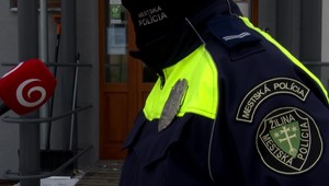 Na policajnú stanicu v Žiline vtrhol muž s kanistrom benzínu v ruke, pokúsil sa upáliť piatich ľudí