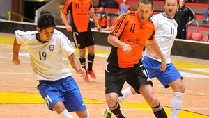 HUSTE.tv: Exhibičný turnaj v Bratislave pre Slov-Matic FOFO