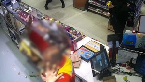 VIDEO: Opitý muž sa vlámal na pumpu, zdemoloval všetko, čo videl