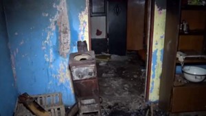 Domom sa šíril hustý a štipľavý dym. Ničivý požiar pripravil rodinu so šiestimi deťmi o strechu nad hlavou