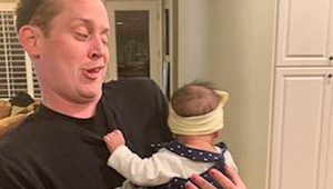 Dokonalo utajené tehotenstvo! Kevin už nikdy nebude sám doma, na svete je jeho druhé bábo!