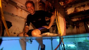 Francúz strávil mesiac pod vodou