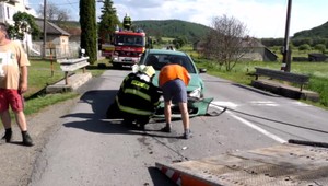 Chlapec (8) vbehol vodičke do cesty