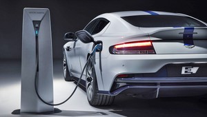 Elektrické autá Aston Martin meškajú