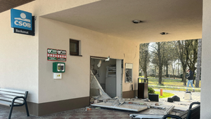 Polícia vyšetruje ukradnutie bankomatu v okrese Galanta, na mieste zasahujú aj experti