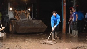 Nadal s lopatou v ruke. Záplavy na Mallorce spôsobili obrovské škody