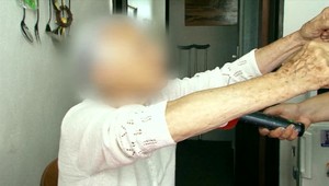 Dôchodkyňu (90) sa snažili oklamať podvodníci. Nedala sa napriek tomu, že prišli osobne