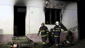 V rodinnom dome vypukol nadránom požiar. Tri malé deti neprežili