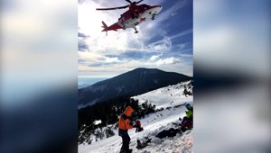 Tragická nehoda na Chopku. Zrážku lyžiarov jeden neprežil