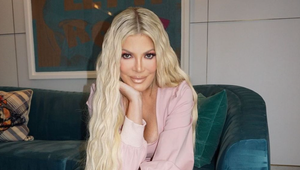 Začne sa odhaľovať, aby deťom zaplatila školné?! Seriálová Donna vyrazila fanúšikom dych!