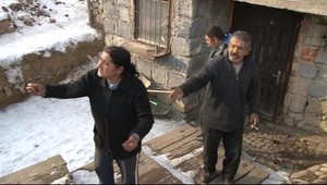 V osade to vrie. Rómovia nechcú Rómov...