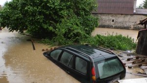 FOTO: Masívna prietrž mračien na strednom Slovensku: Voda brala so sebou takmer všetko