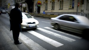 Osemnásť chodcov zomrelo na cestách, týchto chýb sa vyvarujte