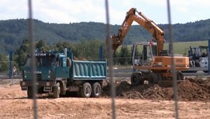 Z detského ihriska stavenisko. Bardejovčania protestujú proti benzínke