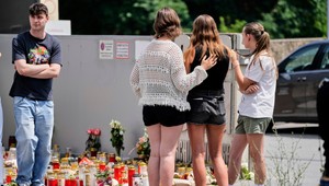 Dôsledky streľby v Grazi: Traumatizovaní policajti a školy strážené špeciálnymi jednotkami