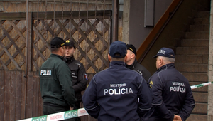 Na toalete pohostinstva našli telo mladého muža. Podnik takmer okamžite obsadili policajti