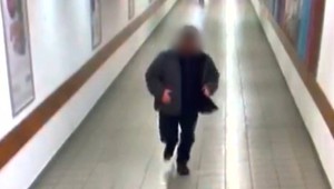 Na mladú ženu číhal na toaletách a obťažoval ju. Páčilo sa mi ako bola oblečená, tvrdí