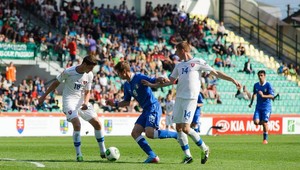 Prehra mladých Slovákov, do finále Taliansko