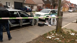 Policajti zastavili muža, ktorého podozrievali z požitia alkoholu. Previerka ich priviedla k mŕtvej žene