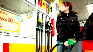 Naftový fantóm sa vrátil! Klame a okráda ľudí