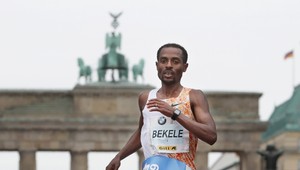 Triasol sa svetový rekord v maratóne. Chýbali iba dve sekundy