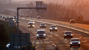 Vodiči, pripravte sa na kolaps. Policajti odstavia diaľnicu z Bratislavy