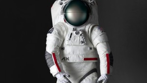 Prada predstavila skafander, s ktorým sa vrátime na Mesiac