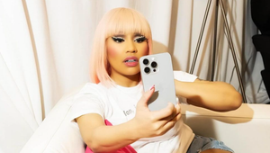 Na koncert v Bratislave sa vykašľala, v Amsterdame si na speváčku rovno počkala polícia a šla za mreže!