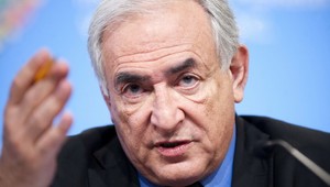 Na šatách chyžnej našli spermie exšéfa menového fondu